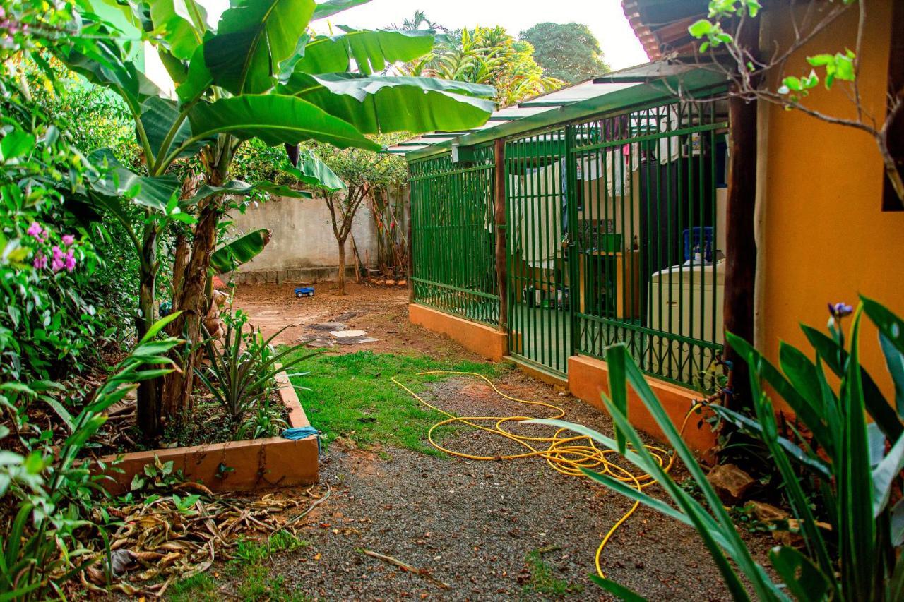 Chale Ipe - Jatoba Villa Alto Paraíso de Goiás Exterior photo