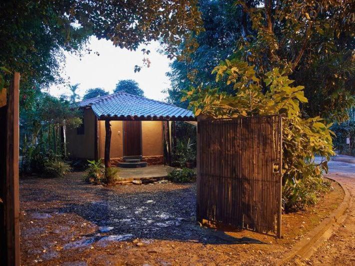 Chale Ipe - Jatoba Villa Alto Paraíso de Goiás Exterior photo